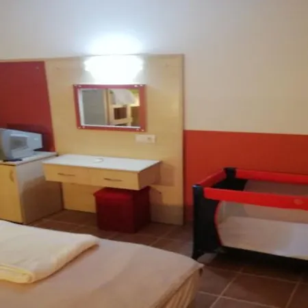 Carna Garden 3* Side