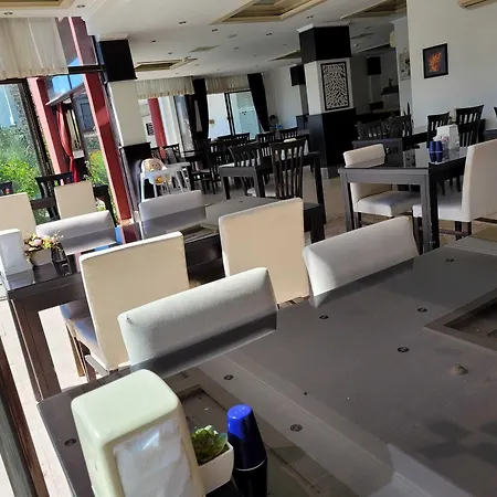 Carna Garden Hotel 3*