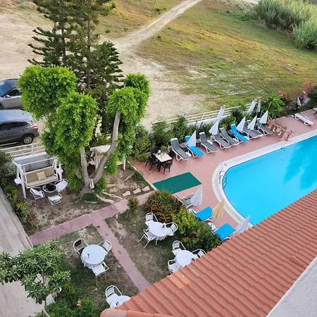 Hotel Carna Garden 3*