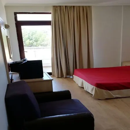 Carna Garden 3*
