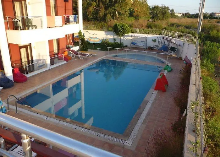 Hotel Carna Garden Side