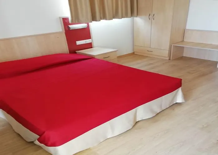 Hotel Carna Garden