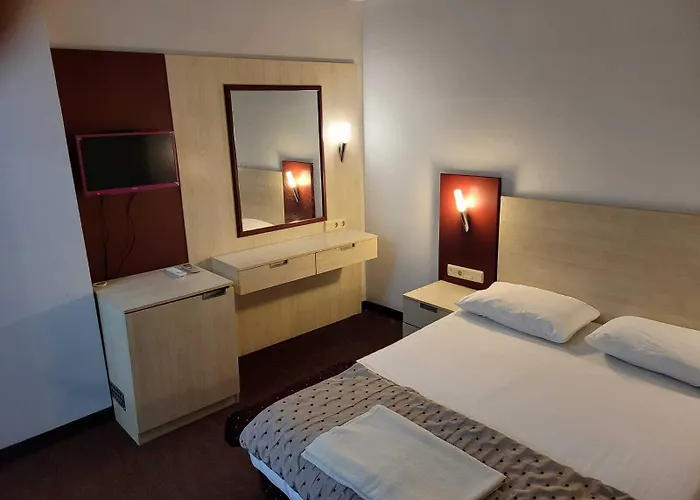 Carna Garden 3*