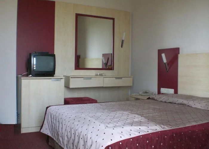 Hotel Carna Garden Side